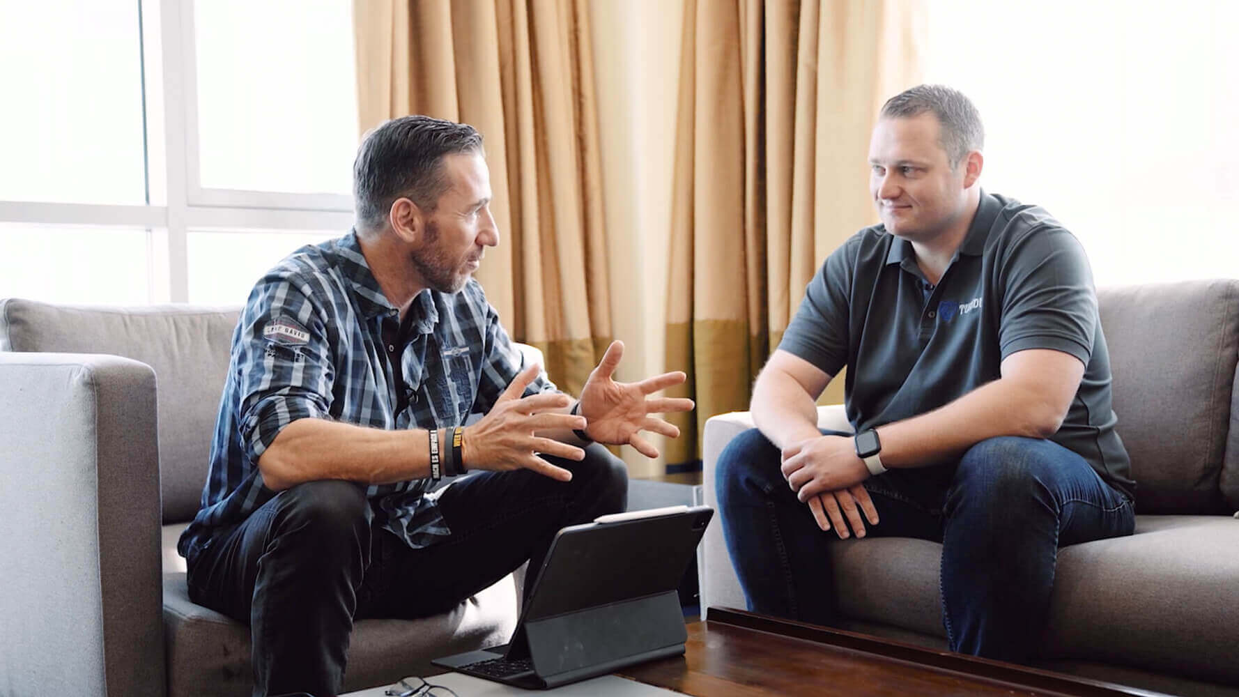 Thumbnail Interview Sven Stopka im Gespräch mit Calvin Hollywood