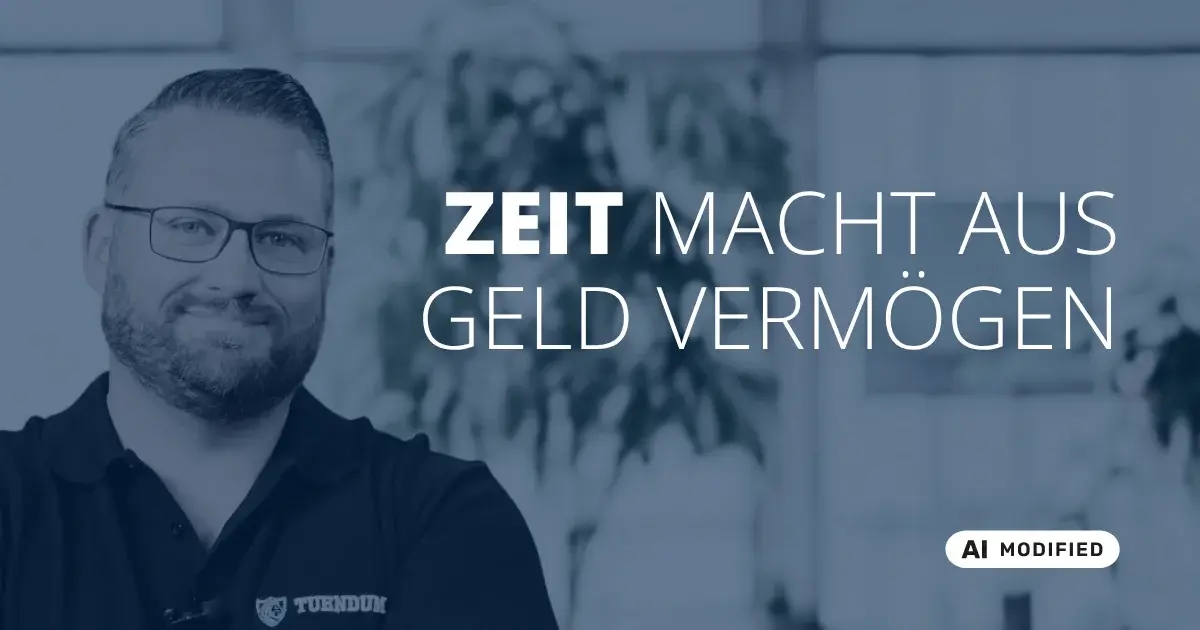 Sven Stopka neben Schriftzug „Zeit macht aus Geld Vermögen“ zum Thema Vermögensaufbau